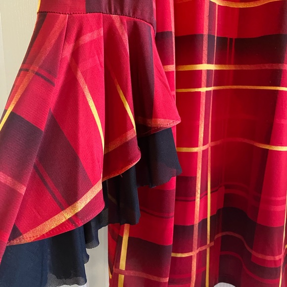 Nygard Red multi color blouse 1X - Picture 4 of 7